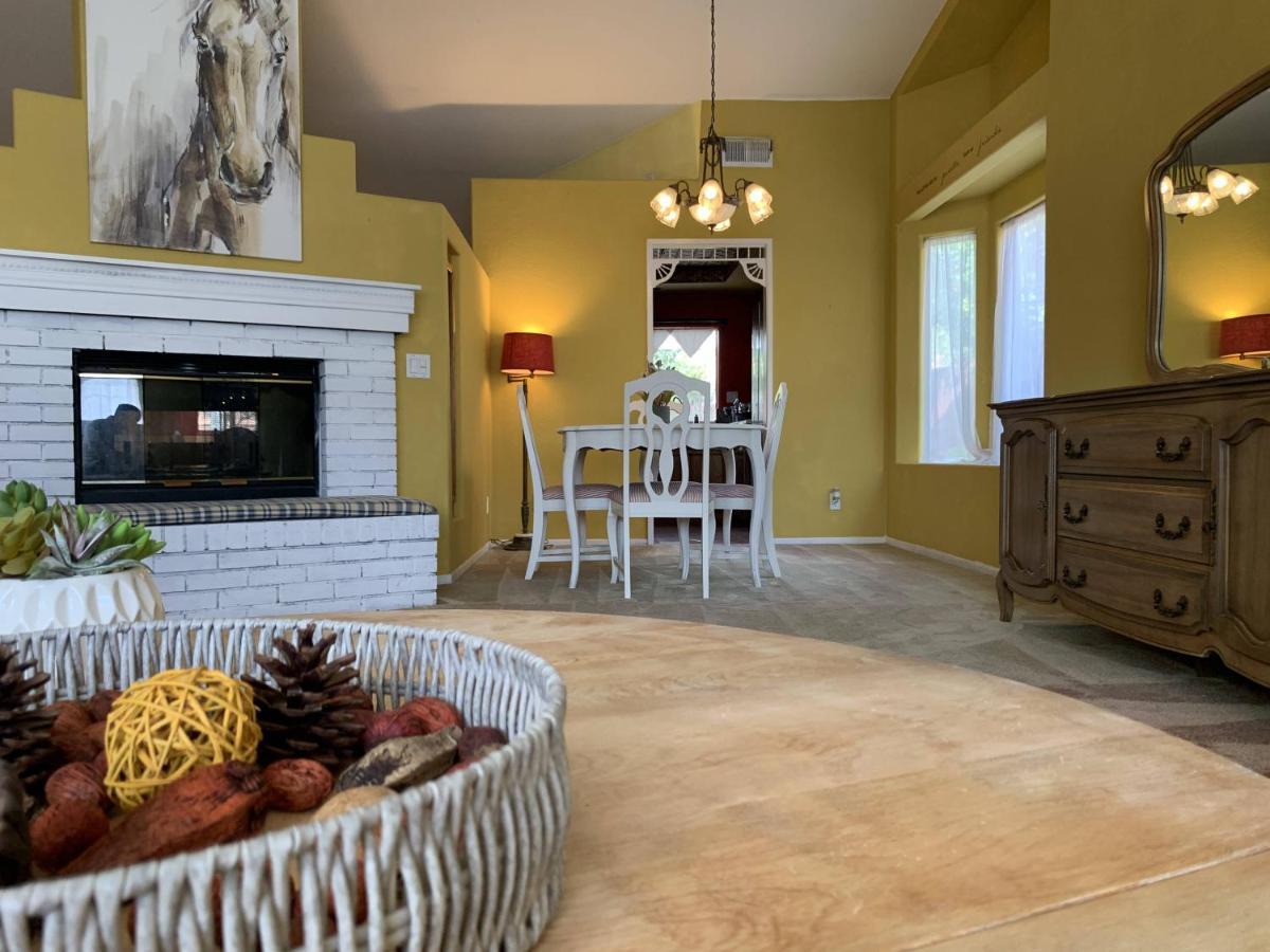 Vineyard Vista Suite With Tv And Private Bathroom Hemet Exterior foto